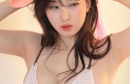 Nữ MC siêu vòng một khiến dân mạng chao đảo