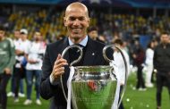 Zidane nhắm vào chiếc ghế của Mourinho tại M.U?