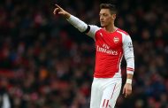 Mesut Ozil tích cực tìm bến đỗ mới