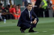 HLV Valverde nói gì trước nguy cơ bị sa thải?